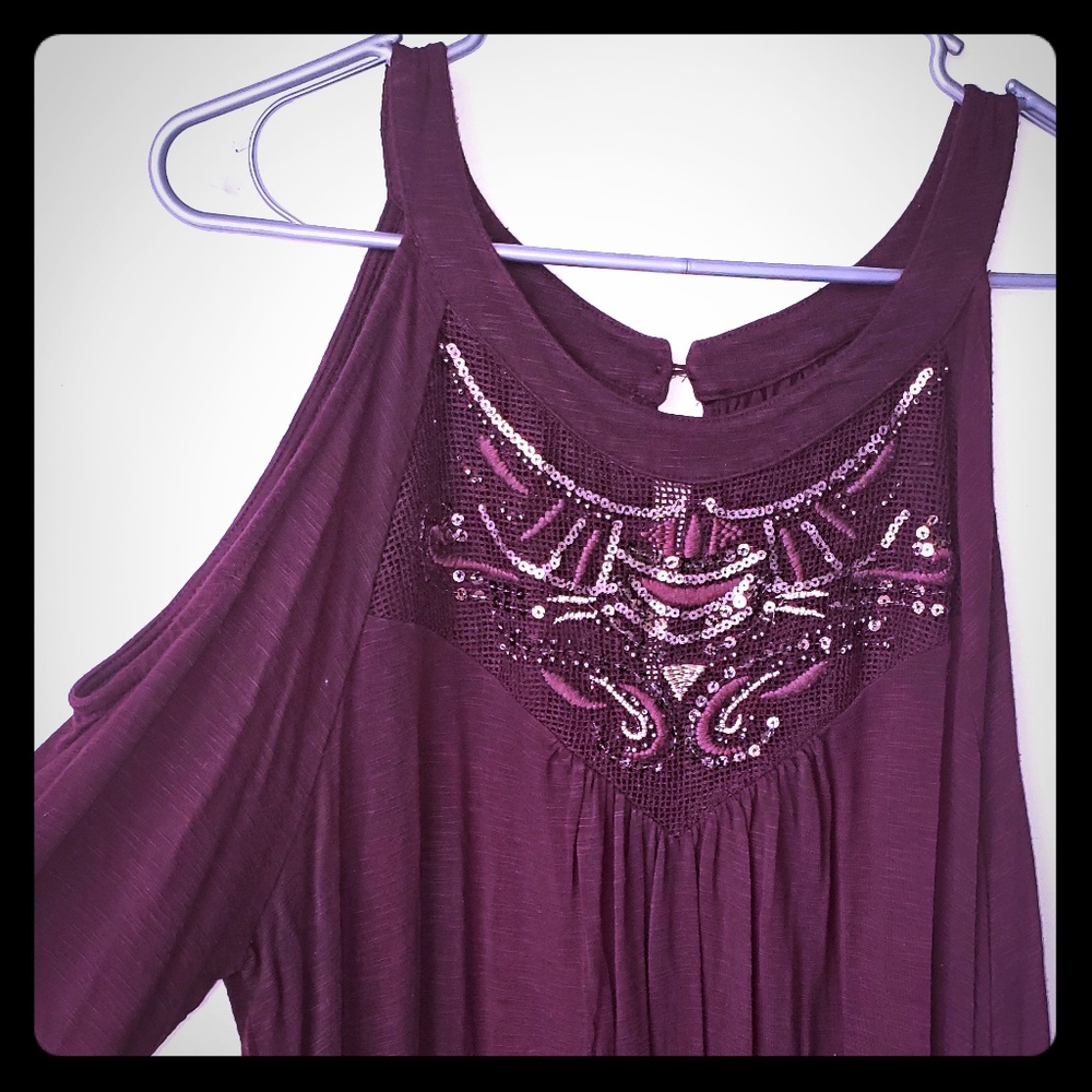 Cold shoulder top